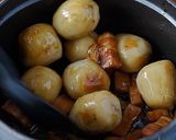 にんにくとベーコンで煮込む『里芋』の煮物作り方5写真