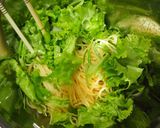 サラダを食べるパスタ作り方4写真