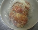 芽キャベツと塩麹チキンのパスタソース作り方1写真