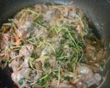 かなるンちの塩麹豆苗と豚肉のケチャップ味作り方1写真