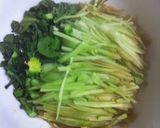 超簡単..丼で..5分. ブロ茎きんぴら作り方3写真