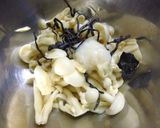 きのこの塩麹塩昆布おかか和え　わさび風味作り方2写真