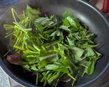 食がすすむ！空芯菜と豚肉のニンニク麹炒め作り方4写真