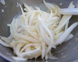 新玉ねぎの塩麹マスタードあえ作り方2写真