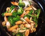 小えび、ウインナーと春野菜のナポリタン♪作り方3写真