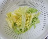 チルドや冷凍で簡単に！餃子スープ♪作り方1写真