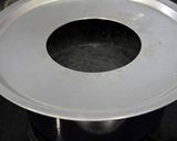 水を一切入れない雲南料理の汽鍋鶏。作り方4写真