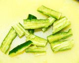 玉ねぎとキュウリの梅おかか和え作り方4写真