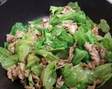 超簡単！レタスと豚肉のオイスター炒め☆作り方3写真