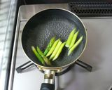 ✿簡単１品♪海老とアスパラのカレー炒め✿作り方3写真