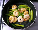 ✿簡単１品♪海老とアスパラのカレー炒め✿作り方5写真