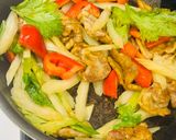 香り立つ＊セロリと豚肉のカレー風味炒め作り方6写真