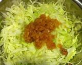 肉味噌としんなり生姜キャベツの焼き春巻き作り方1写真