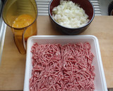 息子が大好きな☆ひき肉と玉ねぎの卵とじ作り方1写真