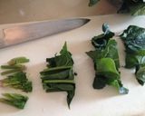 鶏皮とほうれん草炒め作り方1写真