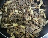牛肉ときのこのオイスターソース炒め作り方3写真