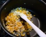 コーンとパスタのトマト味噌スープ作り方1写真