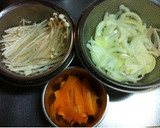 えのきと鮭の味噌炒め＊作り方1写真
