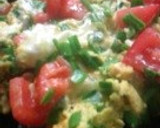 刺身の漬け丼のニラとトマトの卵炒め乗せ作り方5写真
