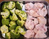 鶏とブロッコリーのガリバタレモン炒め🤩🍋作り方1写真