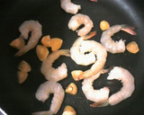 海老とそら豆のエスニック風炒め作り方2写真