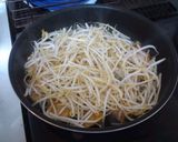 簡単☆鶏むね肉ともやしのペッパー炒め作り方3写真