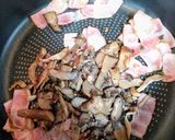 簡単ランチ！野菜とキノコでグラタンのピザ作り方3写真