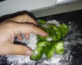 イカとピーマンのニンニク醤油炒め作り方2写真