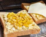 朝食昼食に。たまごコーンバター醤油チーズトースト作り方4写真