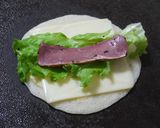 パストラミチーズの手巻きラップロール♪作り方3写真