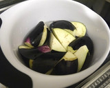 揚げなすと鶏肉のとろとろ煮作り方1写真