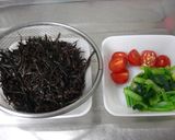 鉄分☆ひじきと小松菜のゴママヨサラダ♪作り方1写真