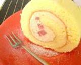 しっとりふわふわ＊メープルちーず苺ロール＊作り方8写真