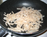 セロリと蒟蒻のゴマ油炒め作り方1写真