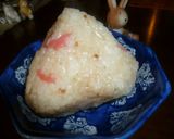 紅しょうがとすき焼きふりかけのおにぎり♥作り方3写真