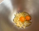 ピザ用チーズdeオクラとトマト🍅カルボナーラ風🎵作り方2写真
