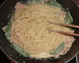 スナップえんどうと生ハムのカルボ風パスタ作り方3写真