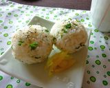 ごまたっぷり♡パセリと粉チーズのおにぎり作り方3写真