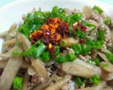 簡単彼ご飯❤豚挽肉とごぼうのどんぶり作り方5写真