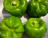 ぼたんこしょう（辛いピーマン）の肉詰めチーズがけ作り方1写真