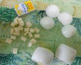 茹で卵とハムとチーズでひよこおにぎり。作り方1写真