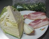＊とろとろキャベツとベーコンの味噌汁＊作り方1写真