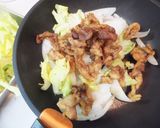 春キャベツと豚肉の唐揚げカレー味の炒め物作り方4写真
