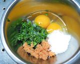 ブロッコリーと鮭フレークの卵焼き✿作り方2写真