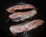 シンプル♡鮭のトマトソース作り方1写真
