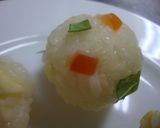 トマトとチーズとバジル♪おめかしおにぎり作り方3写真