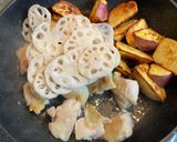 鶏肉とさつまいもの塩麹炒め作り方5写真