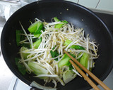 ちんげん菜と卵のオイスター炒め作り方4写真