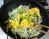 ちんげん菜と卵のオイスター炒め作り方5写真