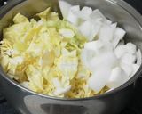 ■野菜２つ■キャベツと玉ねぎのシチュー。作り方1写真